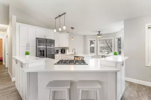 17341 Goldenview Ave, Lakeville, MN 55044
