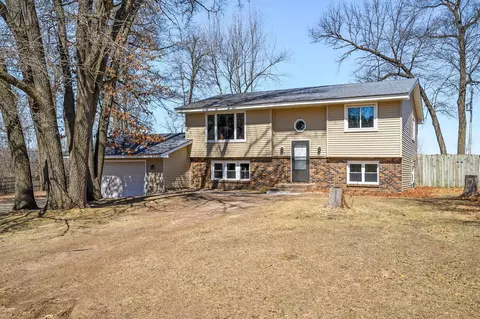 2271 336th Ave NE, Cambridge, MN 55008