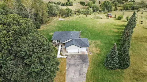 29527 125th St NW, Princeton, MN 55371