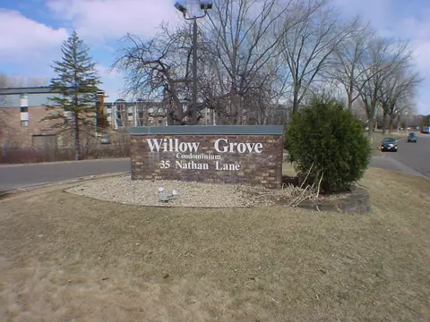 35 Nathan Ln N #216, Plymouth, MN 55441