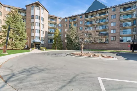 2601 Kenzie Ter #118, Saint Anthony, MN 55418