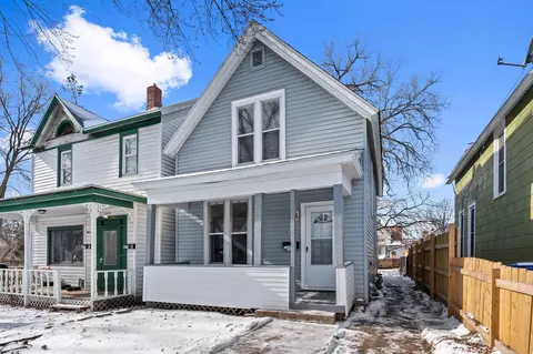 953 Bradley St, Saint Paul, MN 55130