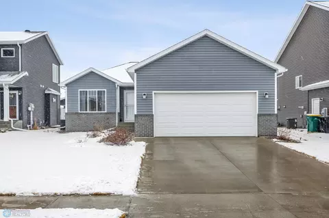 5223 10th St W, West Fargo, ND 58078