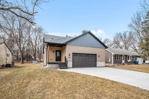 920 6th St SE, Forest Lake, MN 55025