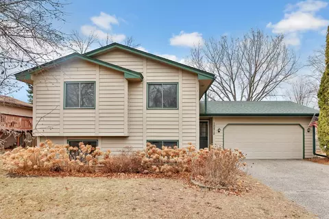 10212 Isetta St NE, Circle Pines, MN 55014