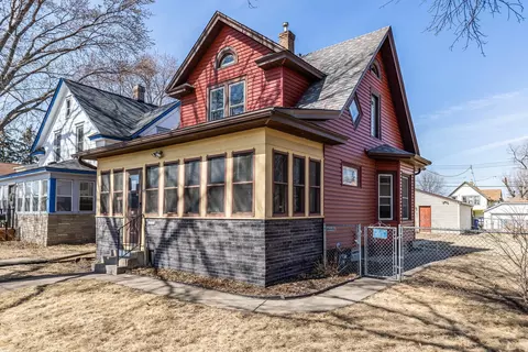 43 Rose Ave E, Saint Paul, MN 55117