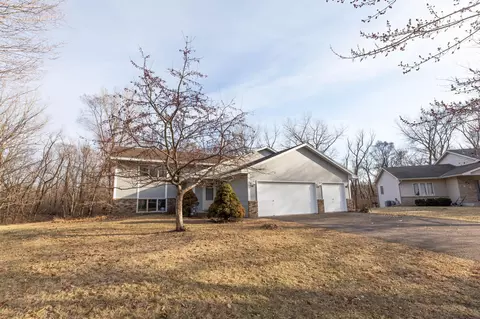 401 84th Ln NW, Coon Rapids, MN 55433