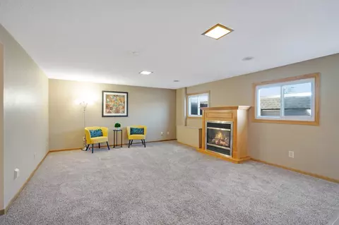 3912 76th Way E, Inver Grove Heights, MN 55076
