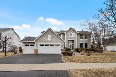 18040 46th Ave N, Plymouth, MN 55446