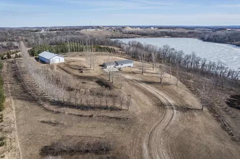 22800 N Pearl Lake Rd, Detroit Lakes, MN 56501