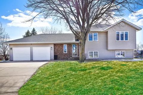 404 Ptarmigan Ct, Waseca, MN 56093
