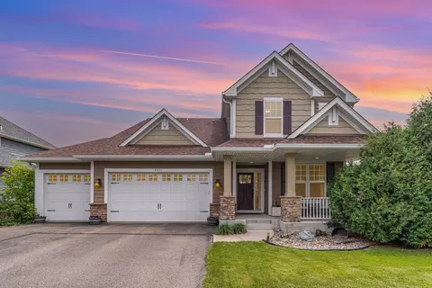 8831 Reflections Rd, Chanhassen, MN 55317