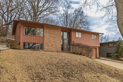 1220 20th St NW, Rochester, MN 55901