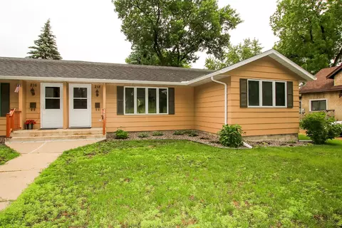 218 4th Ave SW, Hutchinson, MN 55350