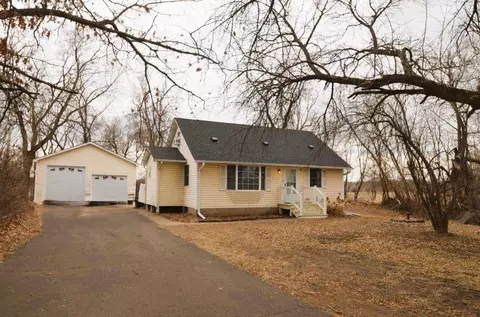 2000 Deerwood Ln NE, Wyoming, MN 55092
