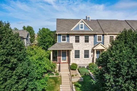 10754 Falling Water Ln #D, Woodbury, MN 55129