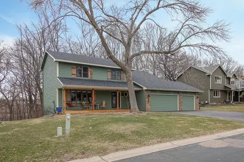 8250 W Lake Ct, Chanhassen, MN 55317