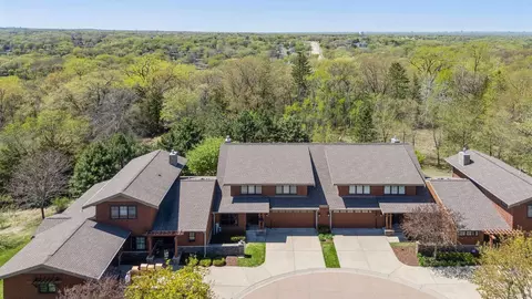 1182 Lexington Ridge Ct, Eagan, MN 55123