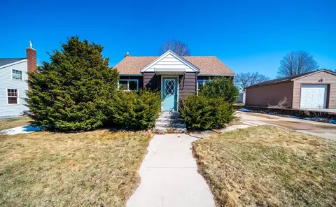 313 1st Ave SW, Pine Island, MN 55963