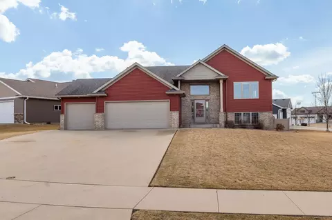1420 Tunbridge Pl NE, Byron, MN 55920