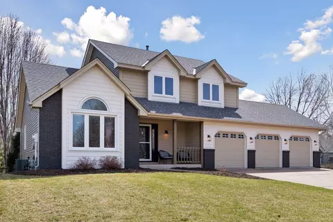 6456 W Shadow Lake Dr, Lino Lakes, MN 55014