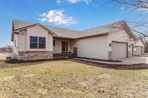 728 328th Ave NW, Cambridge, MN 55008