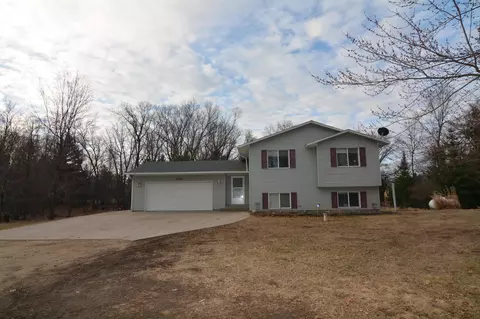 3090 330th Ln NW, Cambridge, MN 55008