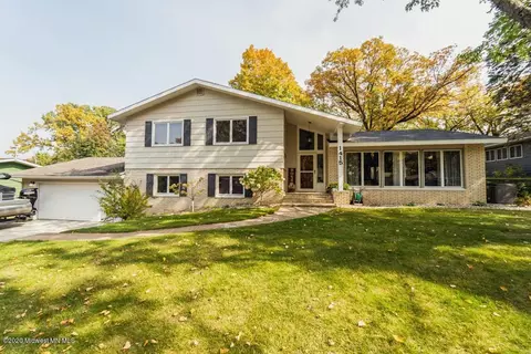 1415 Lori Ave, Detroit Lakes, MN 56501
