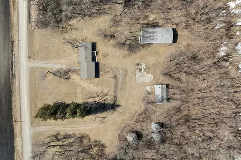 88846 State Line Rd, Glenville, MN 56036