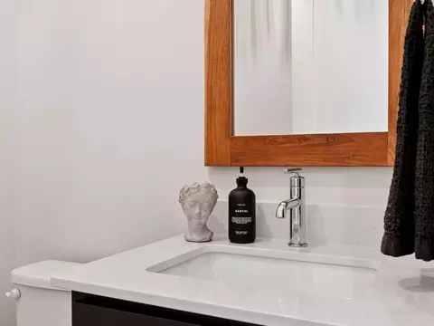 Bath - 4590 Sunset Ln, Excelsior, MN 55331 photo 1 of 6