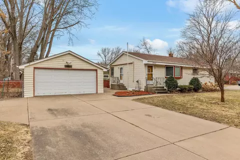 2040 Radatz Ave, North Saint Paul, MN 55109
