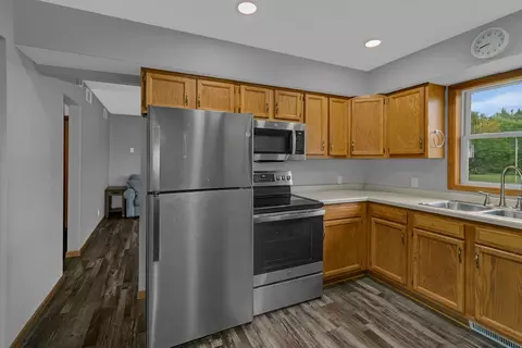 424 1st St NE, Avon, MN 56310 photo 9