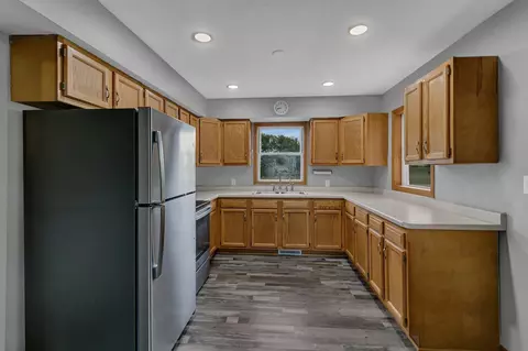 424 1st St NE, Avon, MN 56310 photo 4