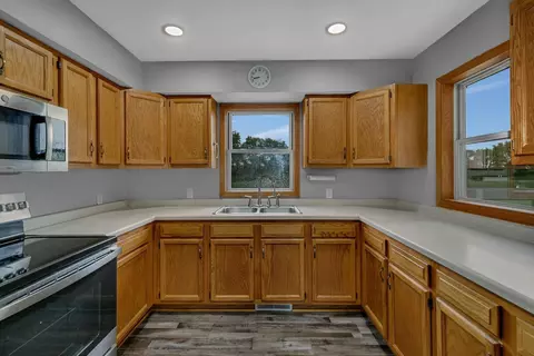 424 1st St NE, Avon, MN 56310 photo 5