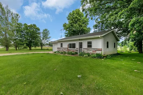 424 1st St NE, Avon, MN 56310 photo 2