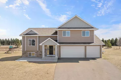29101 Wildwood Rd, Chisago City, MN 55013