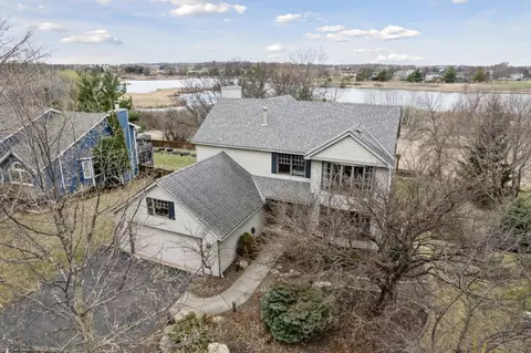 13824 Sunset Lake Dr, Burnsville, MN 55337