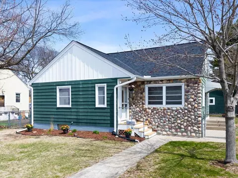 240 13th Ave N, South Saint Paul, MN 55075
