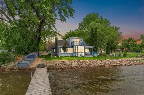315 N Shore Dr, Forest Lake, MN 55025