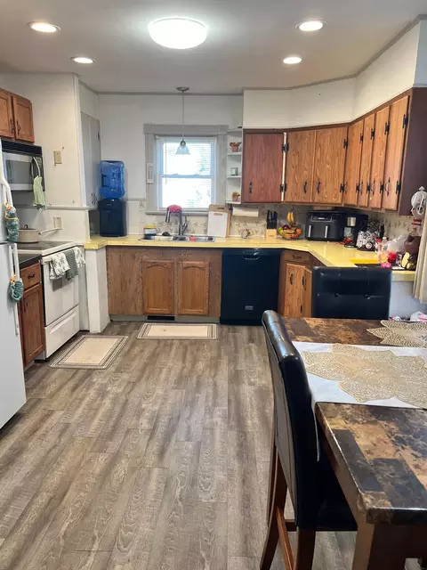 Kitchen - 551 3rd St, Dawson, MN 56232 photo 2 of 2