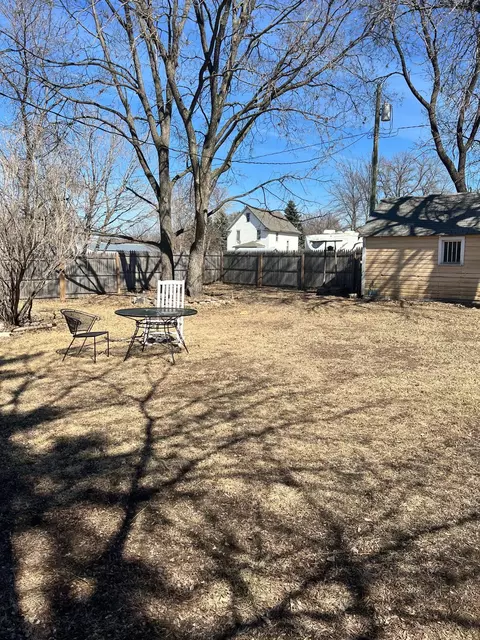Exterior - 551 3rd St, Dawson, MN 56232 photo 3 of 4