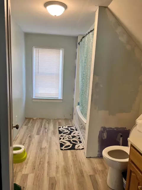 Bath - 551 3rd St, Dawson, MN 56232 photo 1 of 1