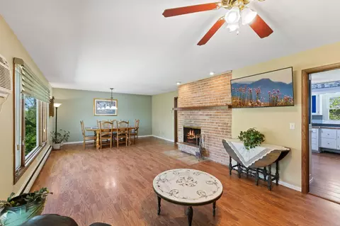 5264 Michaele Ln, Minnetonka, MN 55345