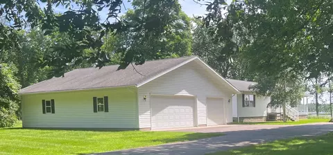 105 Bennett St, Wahkon, MN 56386