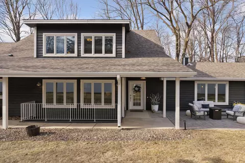 3515 Hamilton Ave, Deephaven, MN 55391