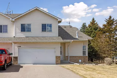 1508 Lewis St S, Shakopee, MN 55379