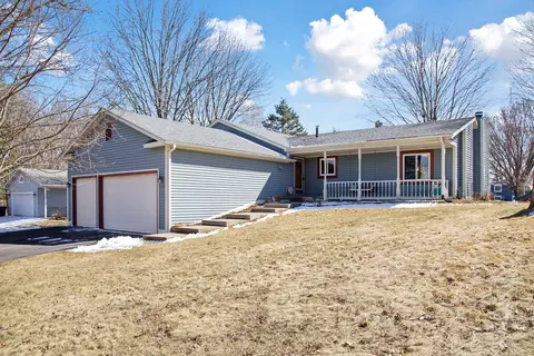 2470 Belmont Ln E, North Saint Paul, MN 55109