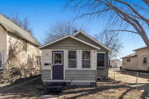 121 3rd Ave S, South Saint Paul, MN 55075