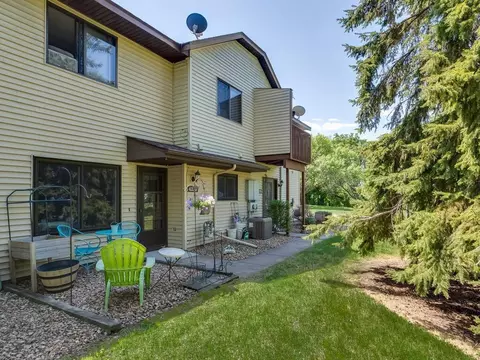 4237 Centerville Rd, Vadnais Heights, MN 55127