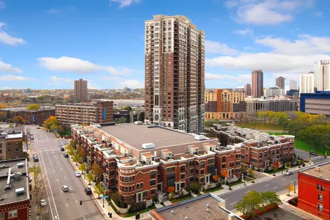 500 E Grant St #2707, Minneapolis, MN 55404